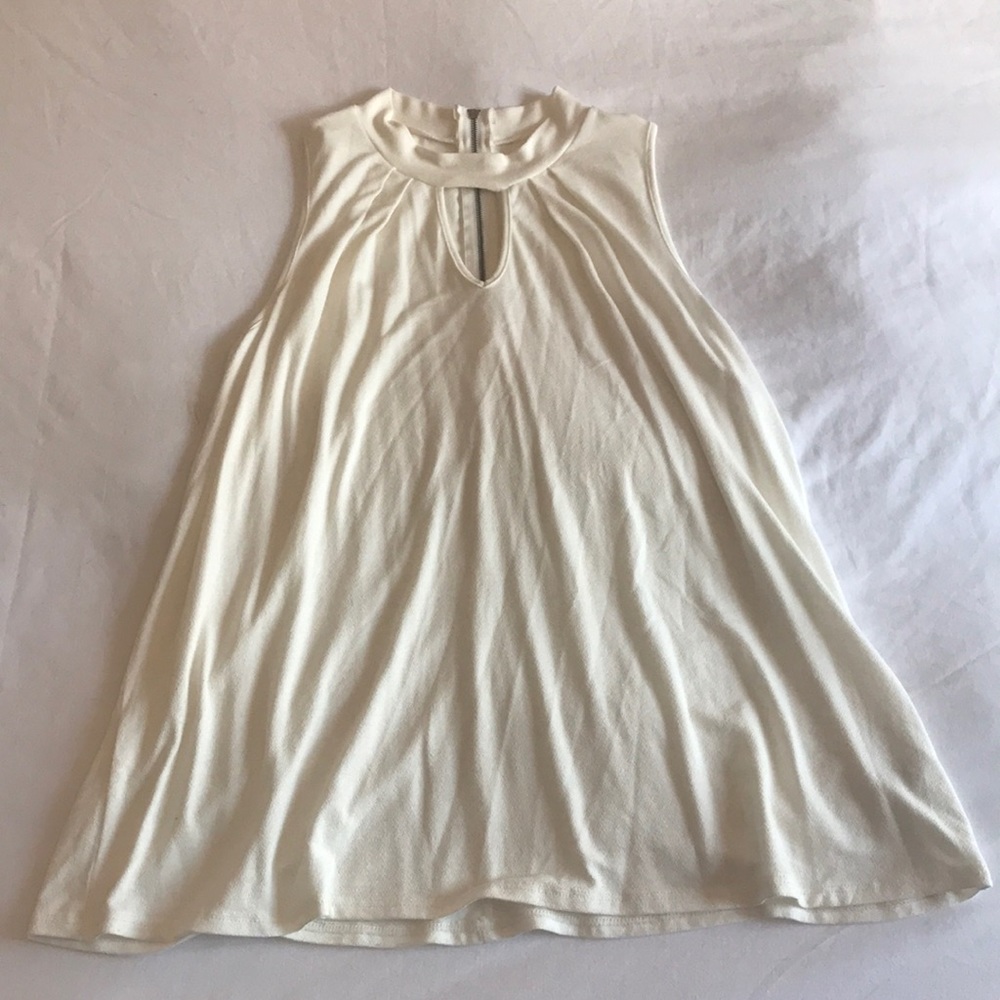 Cream/White Colored Keyhole Tank